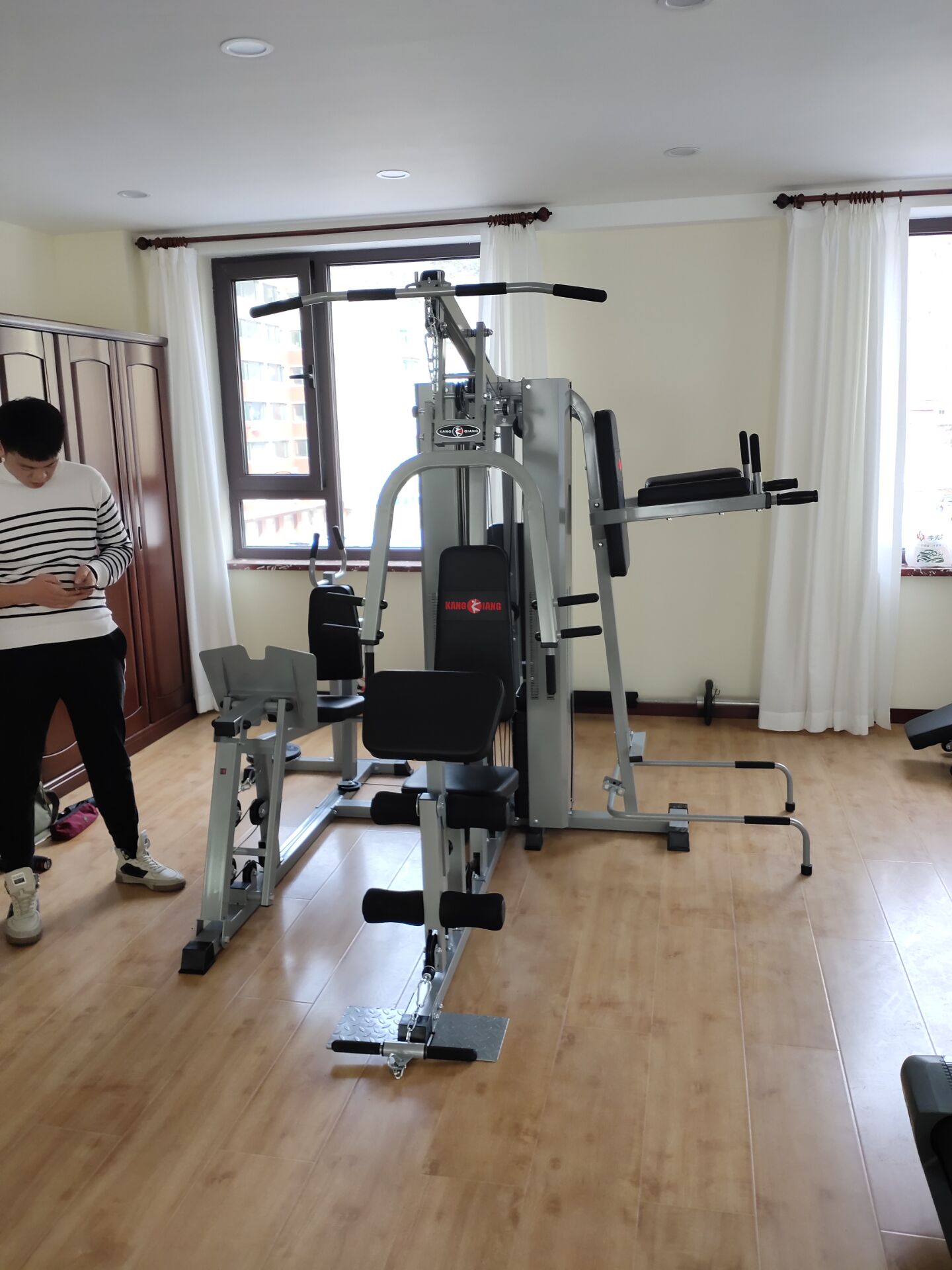 多功能健身器材 多功能健身器材